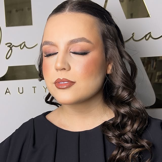 Noiva maquiada pela Iza no studio